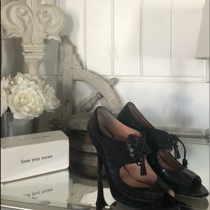 Nanette Lepore Open-toed Wingtip Heals